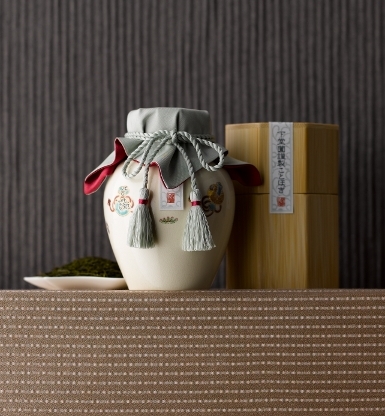 「ことほぎ・茶壺」と「ことほぎ・茶筒」 「ことほぎ・茶壺」と「ことほぎ・茶筒」